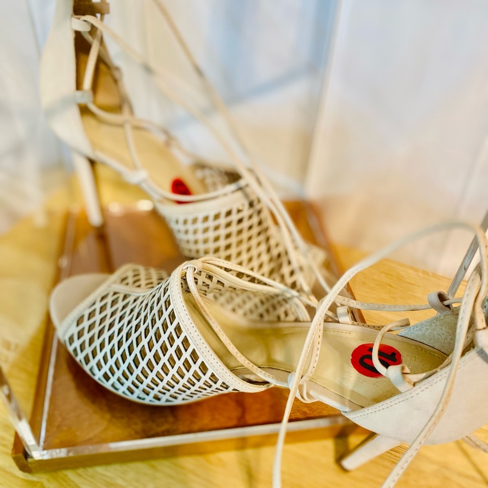 Vince Camuto Cream Heels with Woven Pattern - Picture 2 of 14